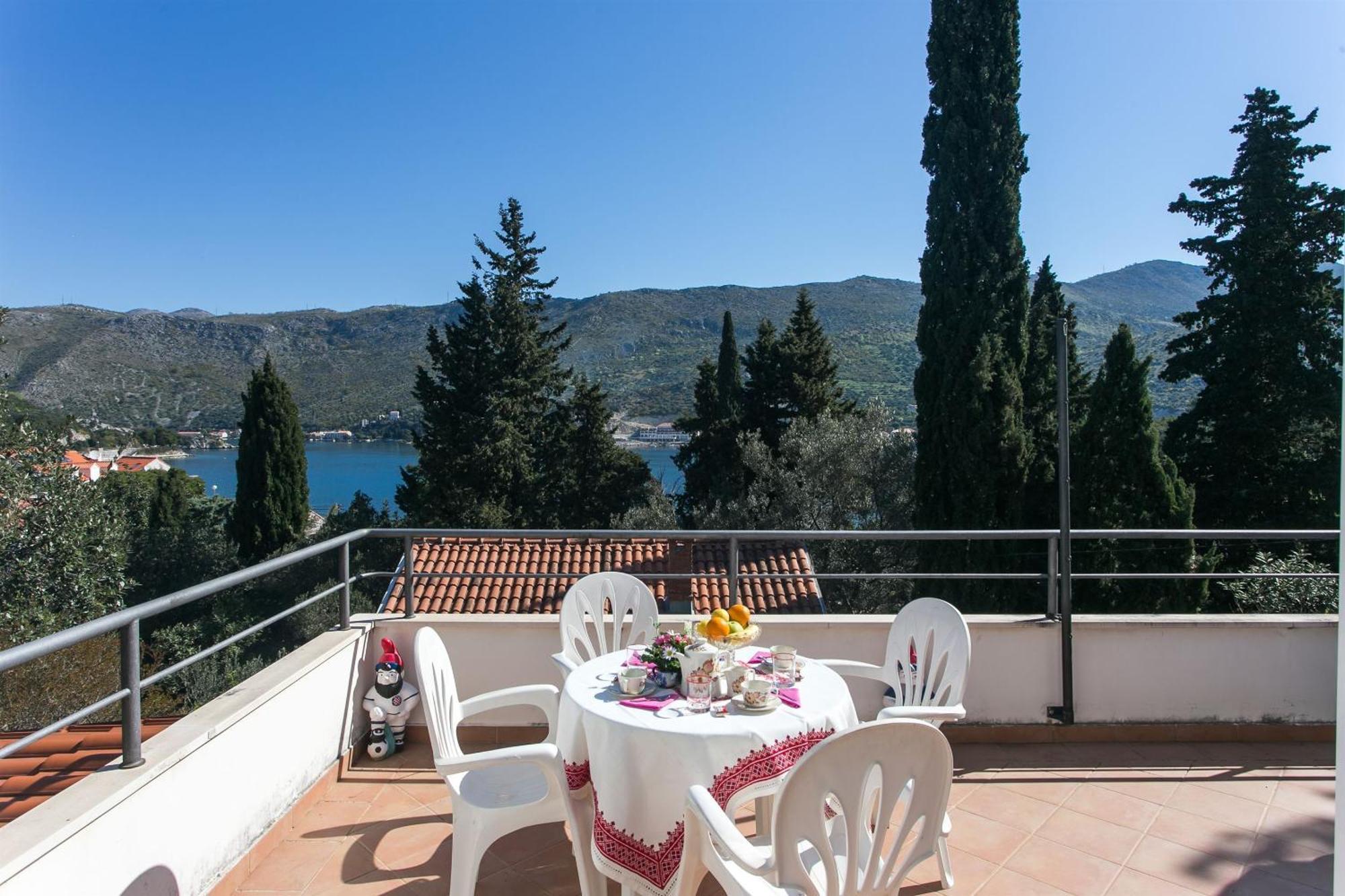 Apartment Marija - 50m From Zaton (Dubrovnik-Neretva)