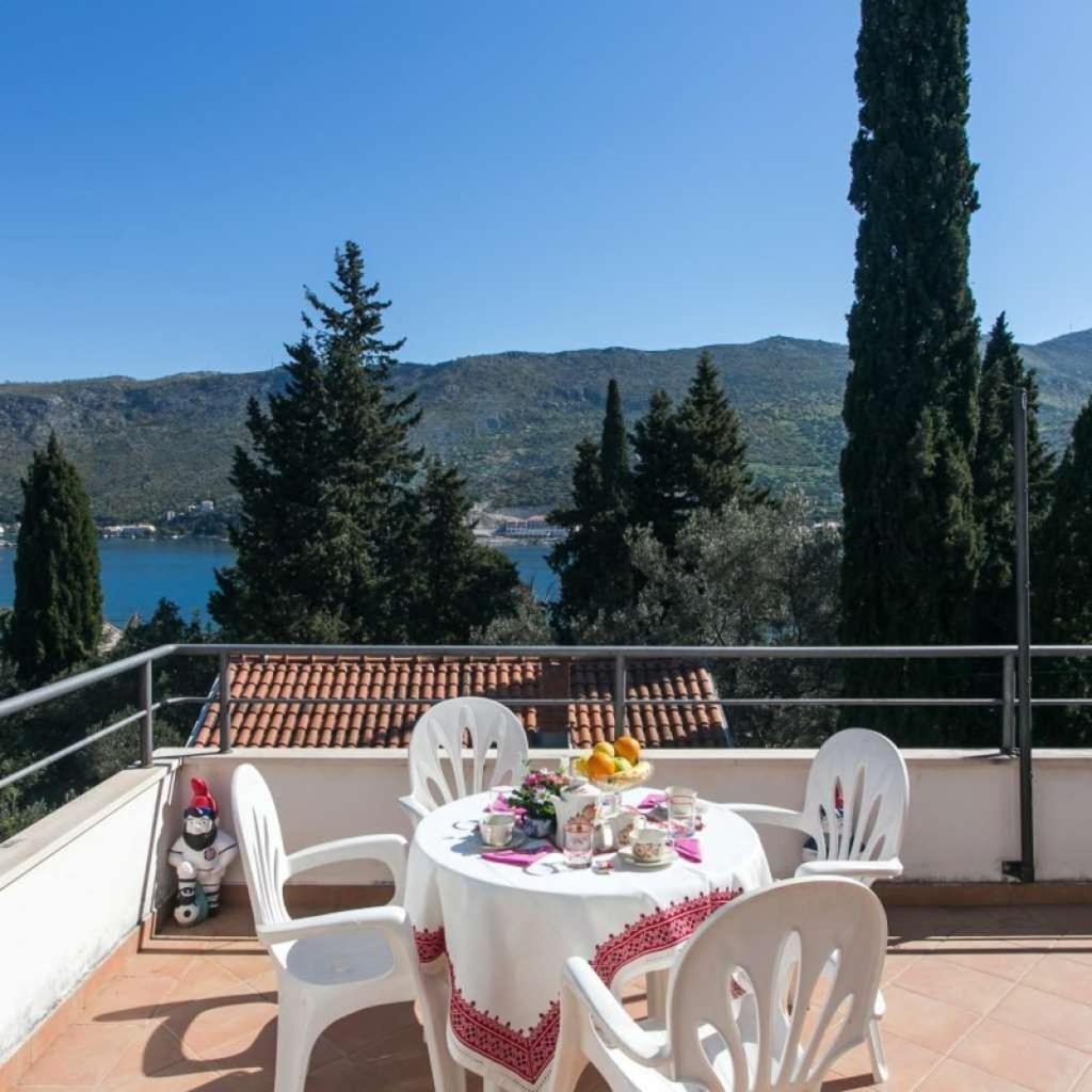 Marija - 50m From Apartment